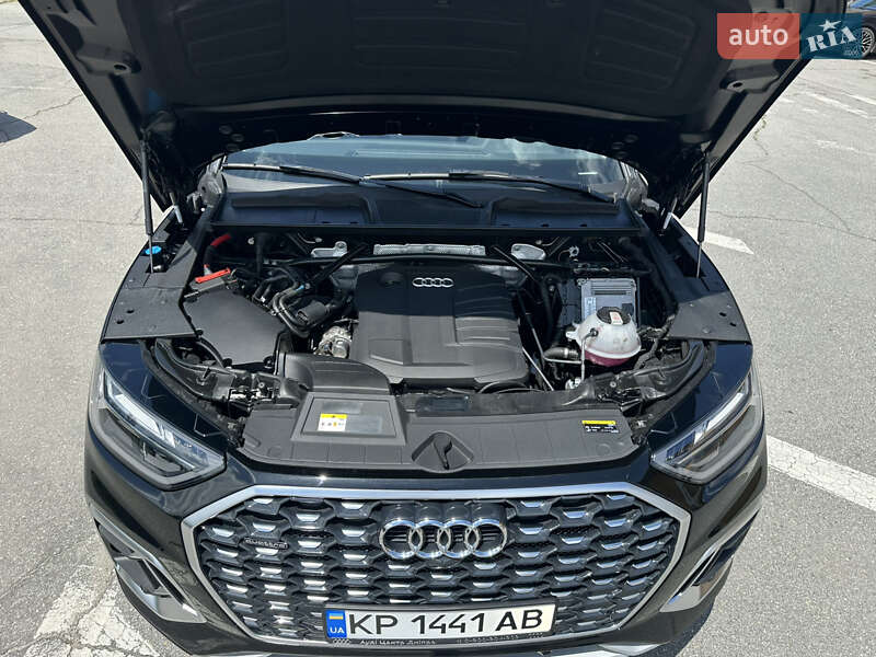 Внедорожник / Кроссовер Audi Q5 2021 в Киеве