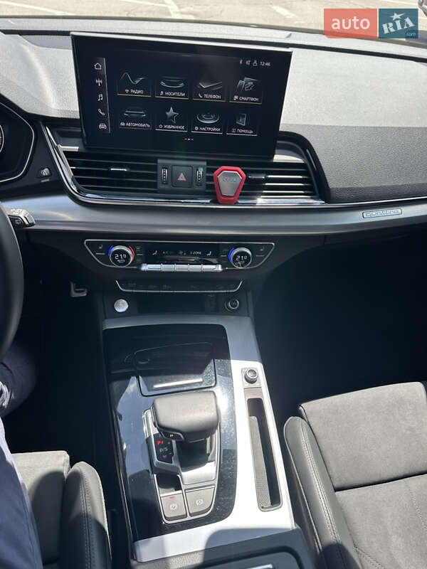Внедорожник / Кроссовер Audi Q5 2021 в Киеве