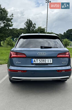 Внедорожник / Кроссовер Audi Q5 2018 в 
