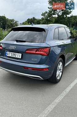 Внедорожник / Кроссовер Audi Q5 2018 в 