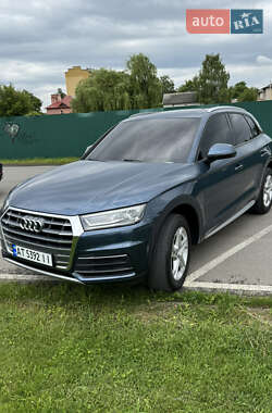 Внедорожник / Кроссовер Audi Q5 2018 в 