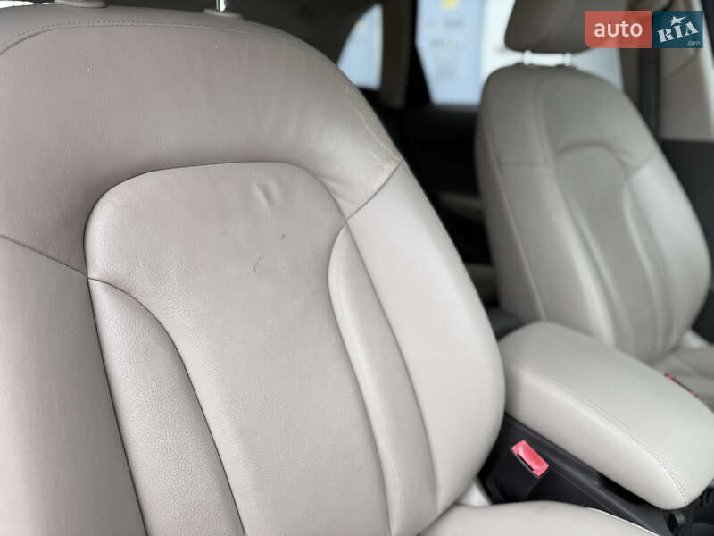 Внедорожник / Кроссовер Audi Q5 2011 в Киеве