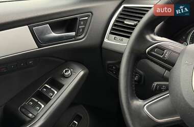 Внедорожник / Кроссовер Audi Q5 2015 в 