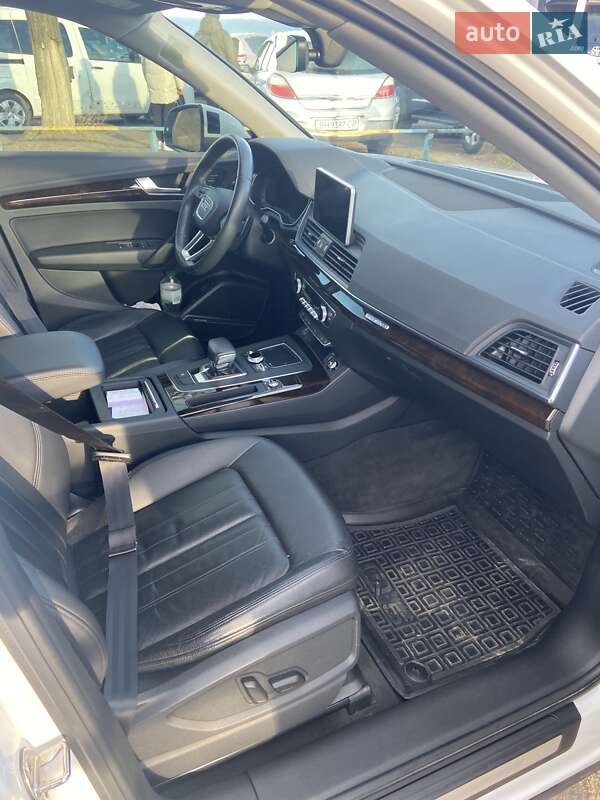 Внедорожник / Кроссовер Audi Q5 2018 в Одессе