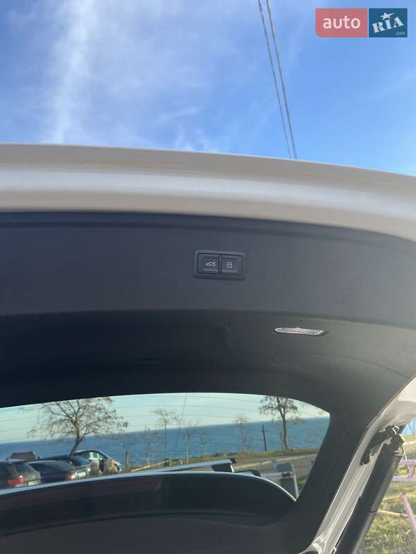 Внедорожник / Кроссовер Audi Q5 2018 в Одессе