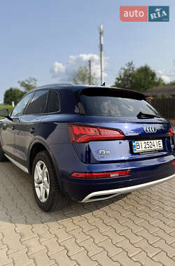 Внедорожник / Кроссовер Audi Q5 2018 в 