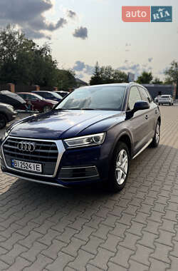 Внедорожник / Кроссовер Audi Q5 2018 в 