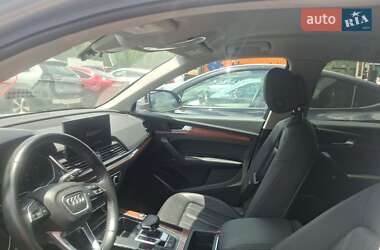 Внедорожник / Кроссовер Audi Q5 2021 в 