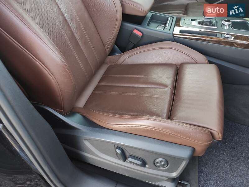 Внедорожник / Кроссовер Audi Q5 2018 в Нововолынске