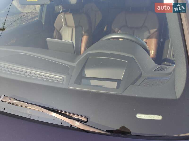 Внедорожник / Кроссовер Audi Q5 2018 в Нововолынске