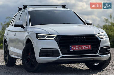 Внедорожник / Кроссовер Audi Q5 2017 в 
