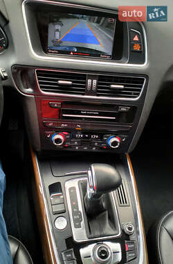 Позашляховик / Кросовер Audi Q5 2015 в 