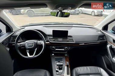 Внедорожник / Кроссовер Audi Q5 2018 в 