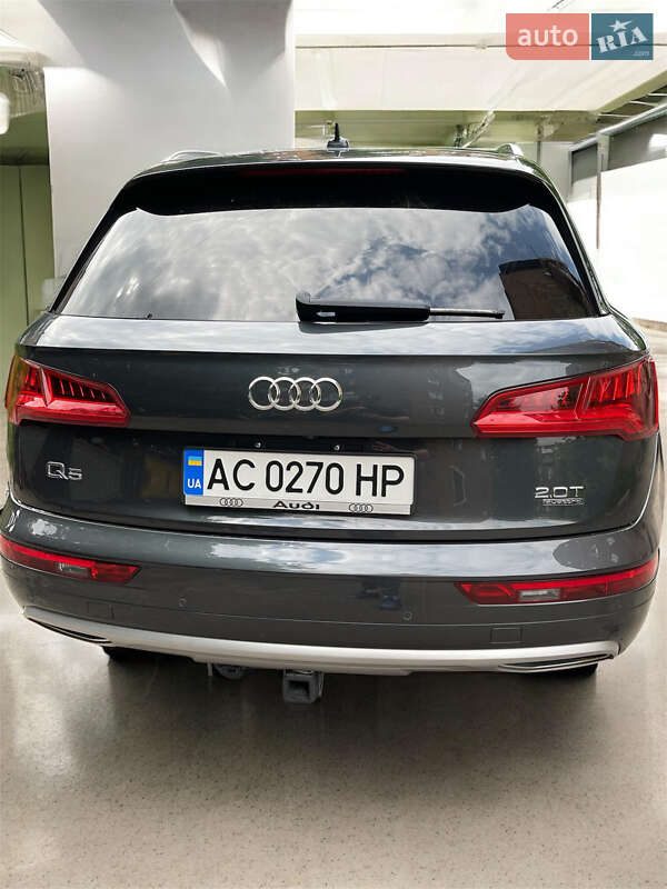 Позашляховик / Кросовер Audi Q5 2017 в Нововолинську