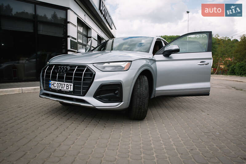 Внедорожник / Кроссовер Audi Q5 2021 в Львове