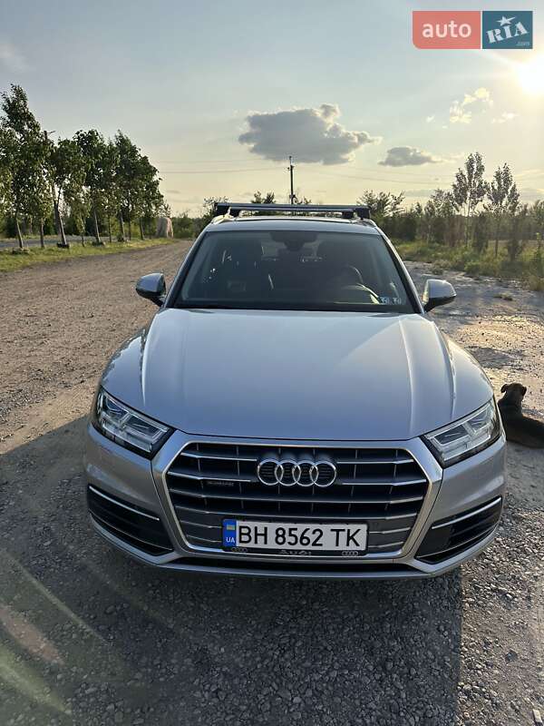 Позашляховик / Кросовер Audi Q5 2019 в Одесі