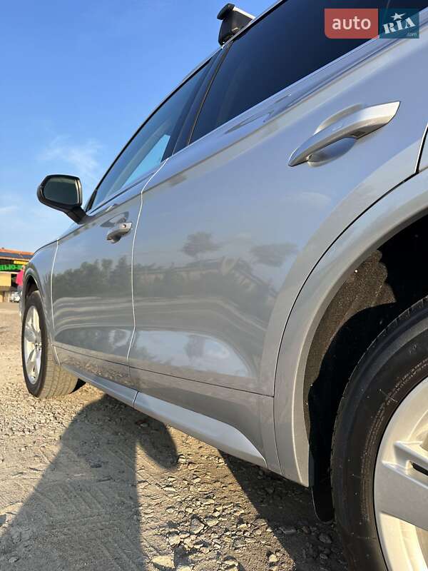 Позашляховик / Кросовер Audi Q5 2019 в Одесі