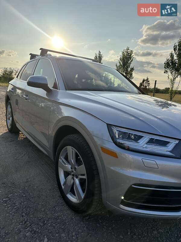 Позашляховик / Кросовер Audi Q5 2019 в Одесі
