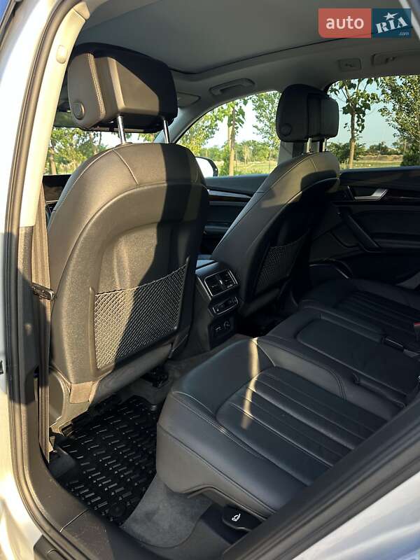 Позашляховик / Кросовер Audi Q5 2019 в Одесі