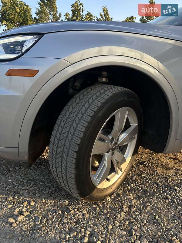 Позашляховик / Кросовер Audi Q5 2019 в Одесі