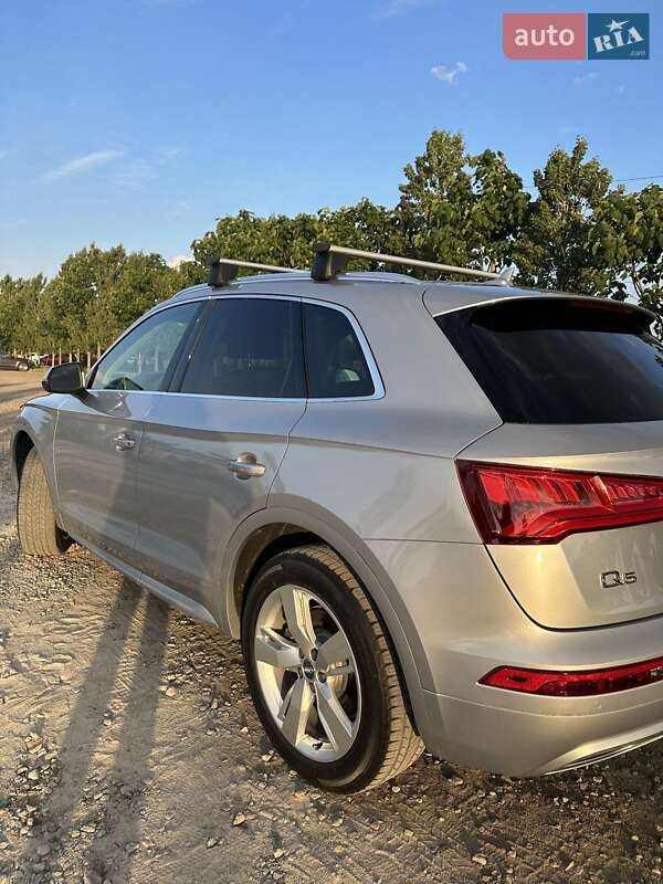 Позашляховик / Кросовер Audi Q5 2019 в Одесі