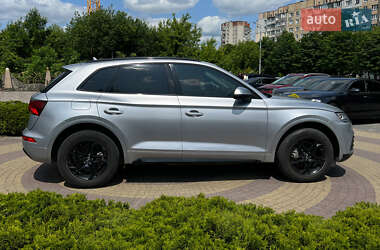 Внедорожник / Кроссовер Audi Q5 2019 в 