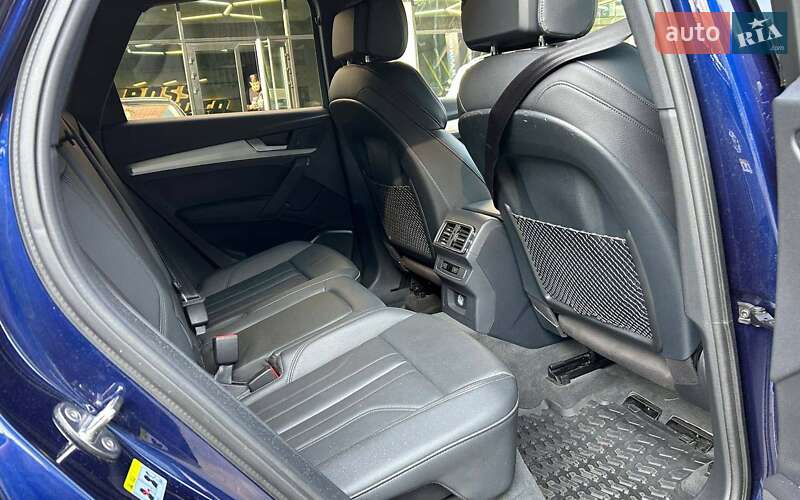 Внедорожник / Кроссовер Audi Q5 2017 в Черновцах