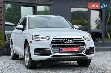 Внедорожник / Кроссовер Audi Q5 2018 в 