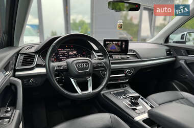 Внедорожник / Кроссовер Audi Q5 2018 в 