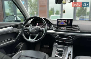 Внедорожник / Кроссовер Audi Q5 2018 в 
