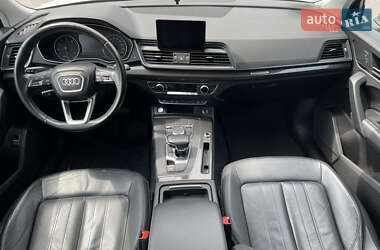 Внедорожник / Кроссовер Audi Q5 2018 в 