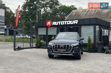 Внедорожник / Кроссовер Audi Q5 2021 в Заставной
