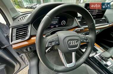 Внедорожник / Кроссовер Audi Q5 2022 в 