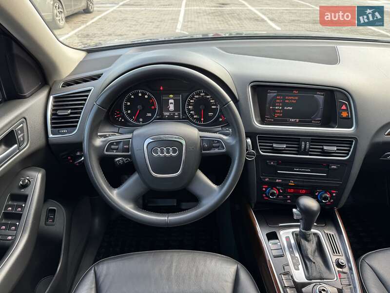 Внедорожник / Кроссовер Audi Q5 2012 в Луцке