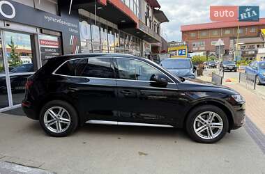 Внедорожник / Кроссовер Audi Q5 2017 в 