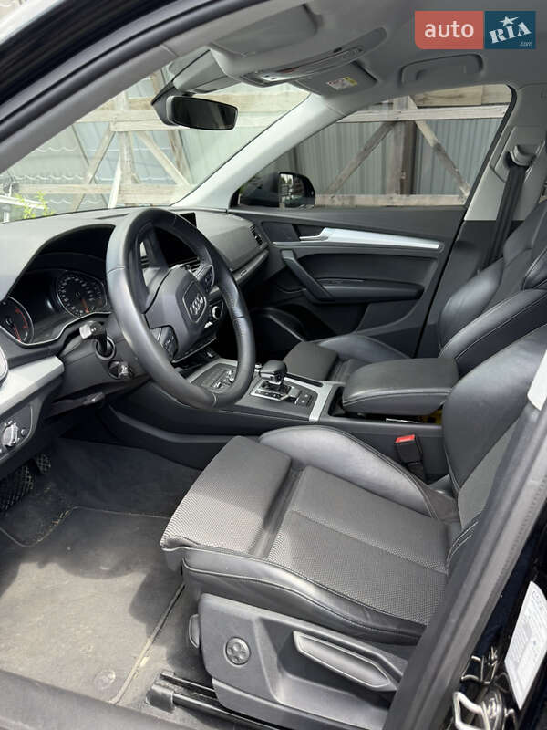 Внедорожник / Кроссовер Audi Q5 2019 в Луцке