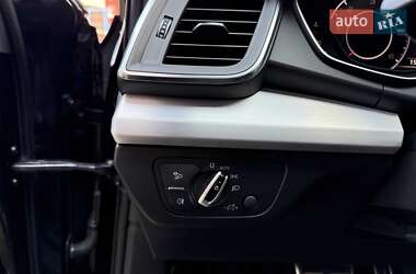 Внедорожник / Кроссовер Audi Q5 2017 в 