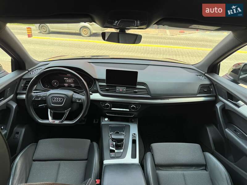 Позашляховик / Кросовер Audi Q5 2017 в Львові