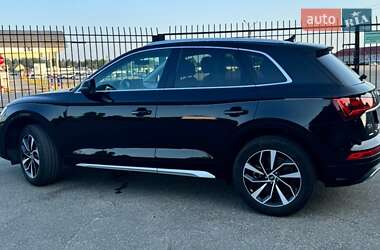 Внедорожник / Кроссовер Audi Q5 2021 в 