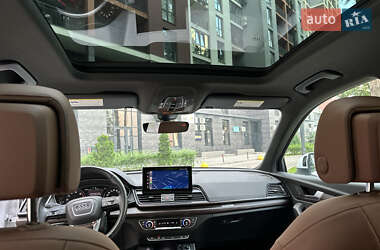 Внедорожник / Кроссовер Audi Q5 2021 в 