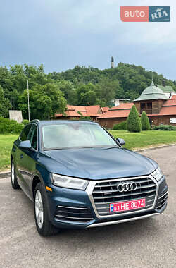 Внедорожник / Кроссовер Audi Q5 2018 в 