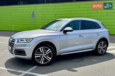 Внедорожник / Кроссовер Audi Q5 2018 в 