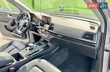 Внедорожник / Кроссовер Audi Q5 2018 в 
