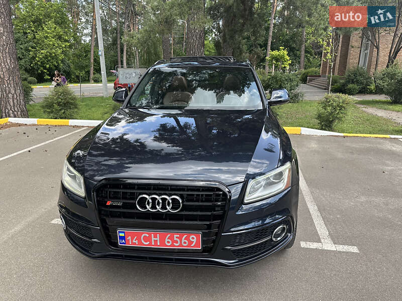 Внедорожник / Кроссовер Audi Q5 2016 в 