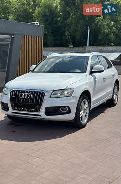 Позашляховик / Кросовер Audi Q5 2016 в 