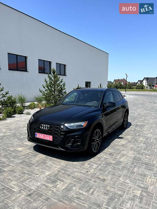 Позашляховик / Кросовер Audi Q5 2021 в Луцьку