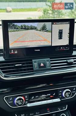Внедорожник / Кроссовер Audi Q5 2021 в 