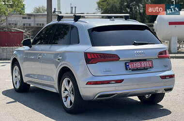 Внедорожник / Кроссовер Audi Q5 2018 в 