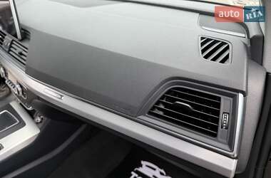 Внедорожник / Кроссовер Audi Q5 2018 в 
