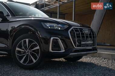 Внедорожник / Кроссовер Audi Q5 2021 в 